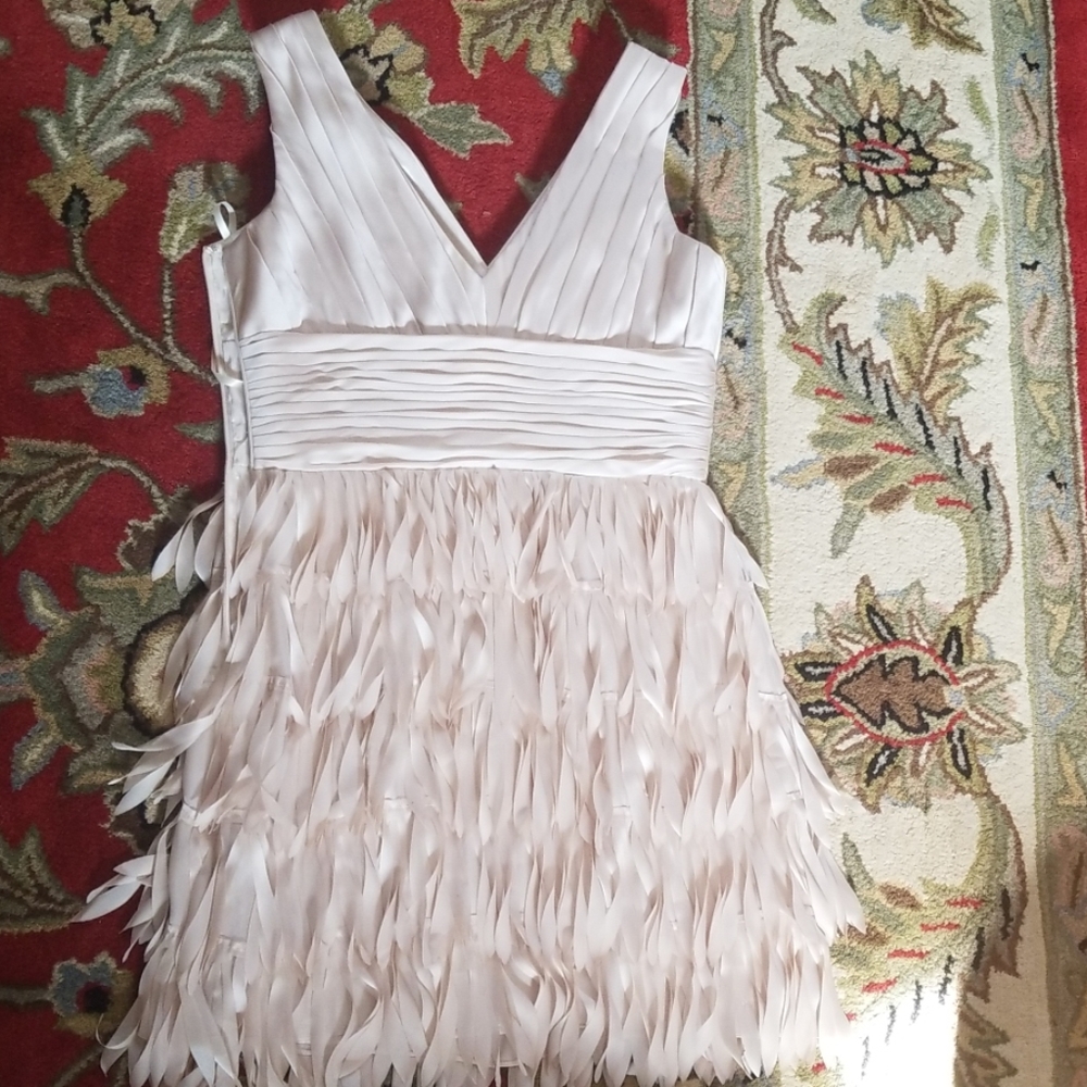 Dress - Picture 2 of 8